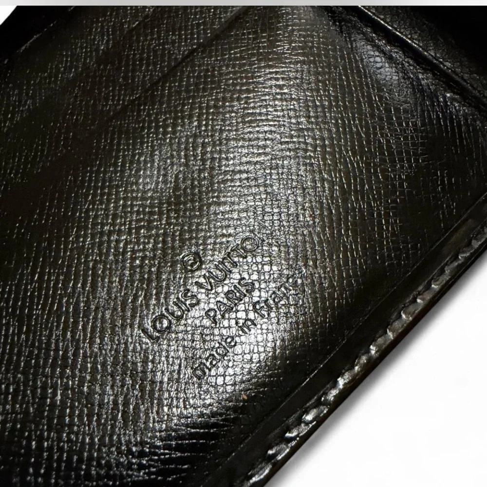 Louie Vuitton Epi Bifold Wallet